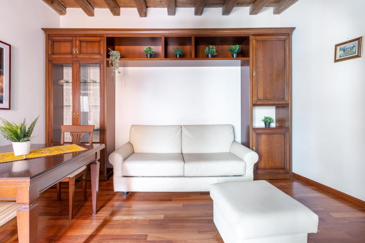 Vg Trevi Fountain 5 Stelle Elegant Apartment Рим Экстерьер фото